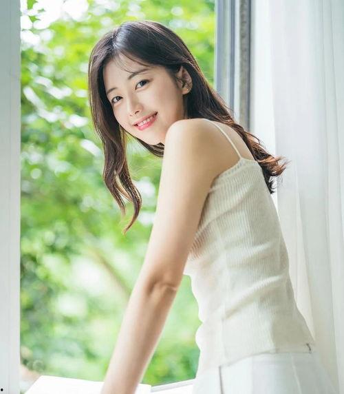 国产素人模特在线播放,网络直播下的青春风采